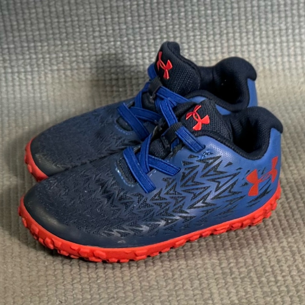 Under Armour Unisex-Child Infant ClutchFit Road Hugger Sneakers‎ Toddler Sz 6C